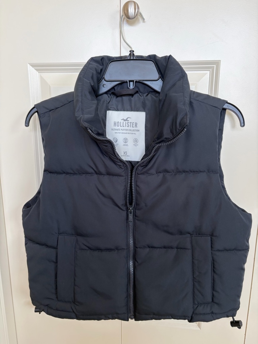 Hollister Black Crop Puffer Vest